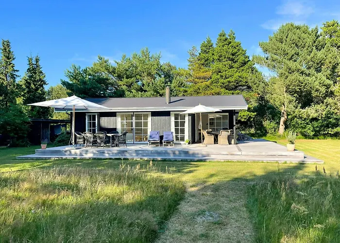 Idyllic Forest House Near Rorvig Beach And Harbour Vakantiehuis
